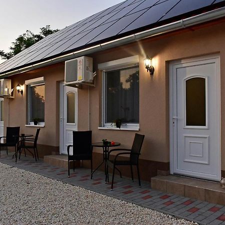 Napfeny Apartman Мако Экстерьер фото